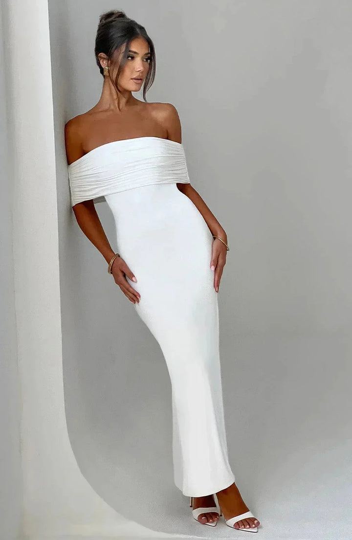 Damen Maxikleid mit schulterfreiem Design und Raffung – High-quality product image.