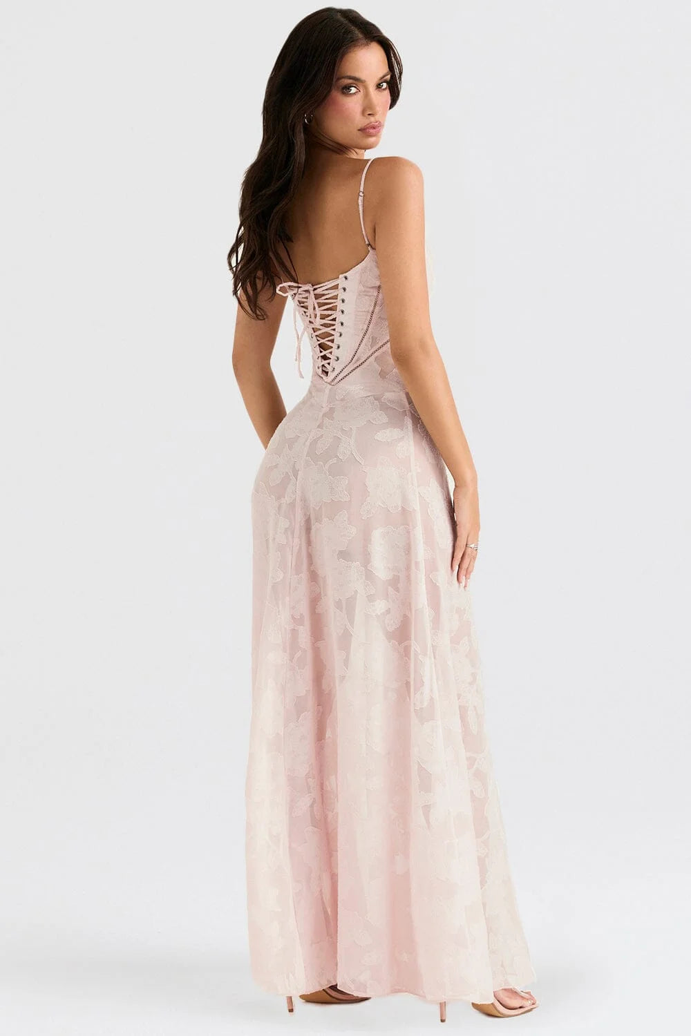 Damen Maxikleid mit Spaghettiträgern und Blumenmuster – High-quality product image.