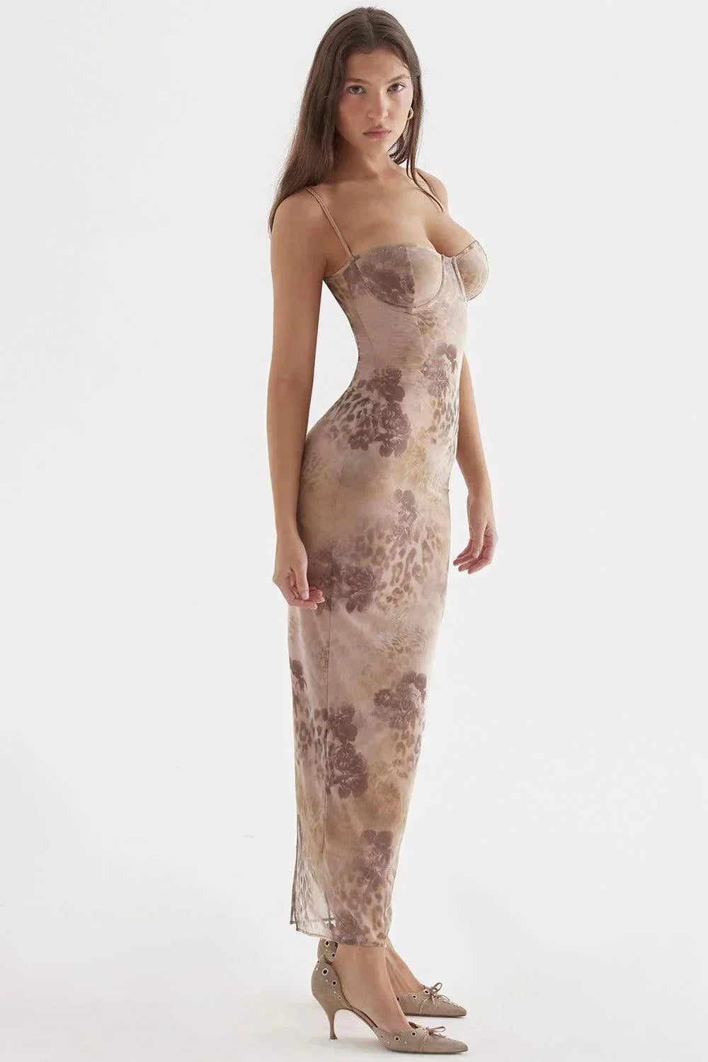 Damen Maxikleid mit verstellbaren Trägern und Blumenmuster – High-quality product image.