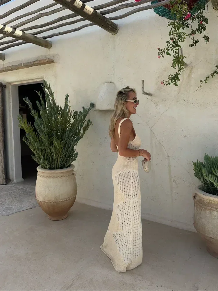 Damen Maxikleid ärmellos in Creme mit Strickmuster – High-quality product image.