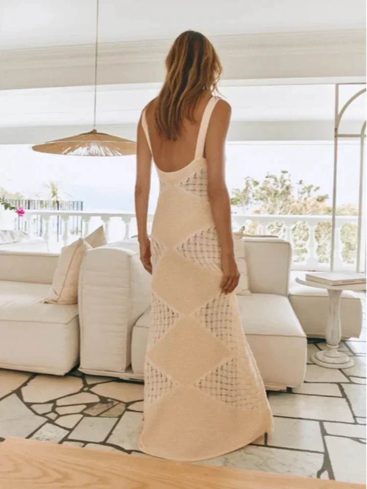 Damen Maxikleid ärmellos in Creme mit Strickmuster – High-quality product image.
