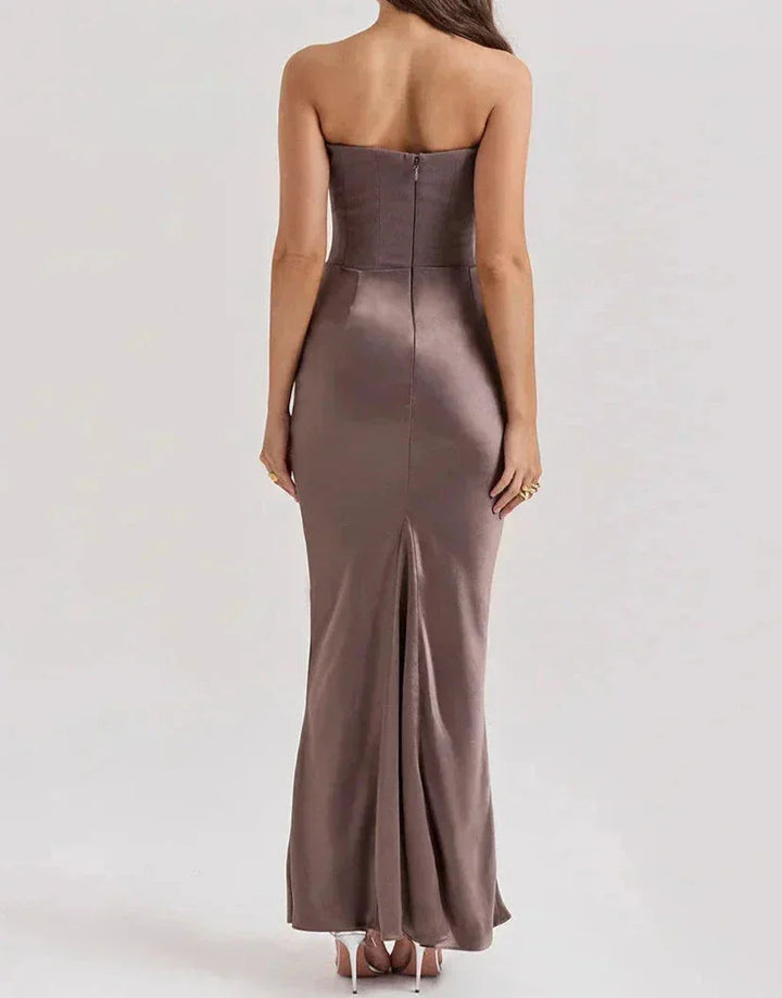 Damen Maxikleid trägerlos mit elegantem Design – High-quality product image.