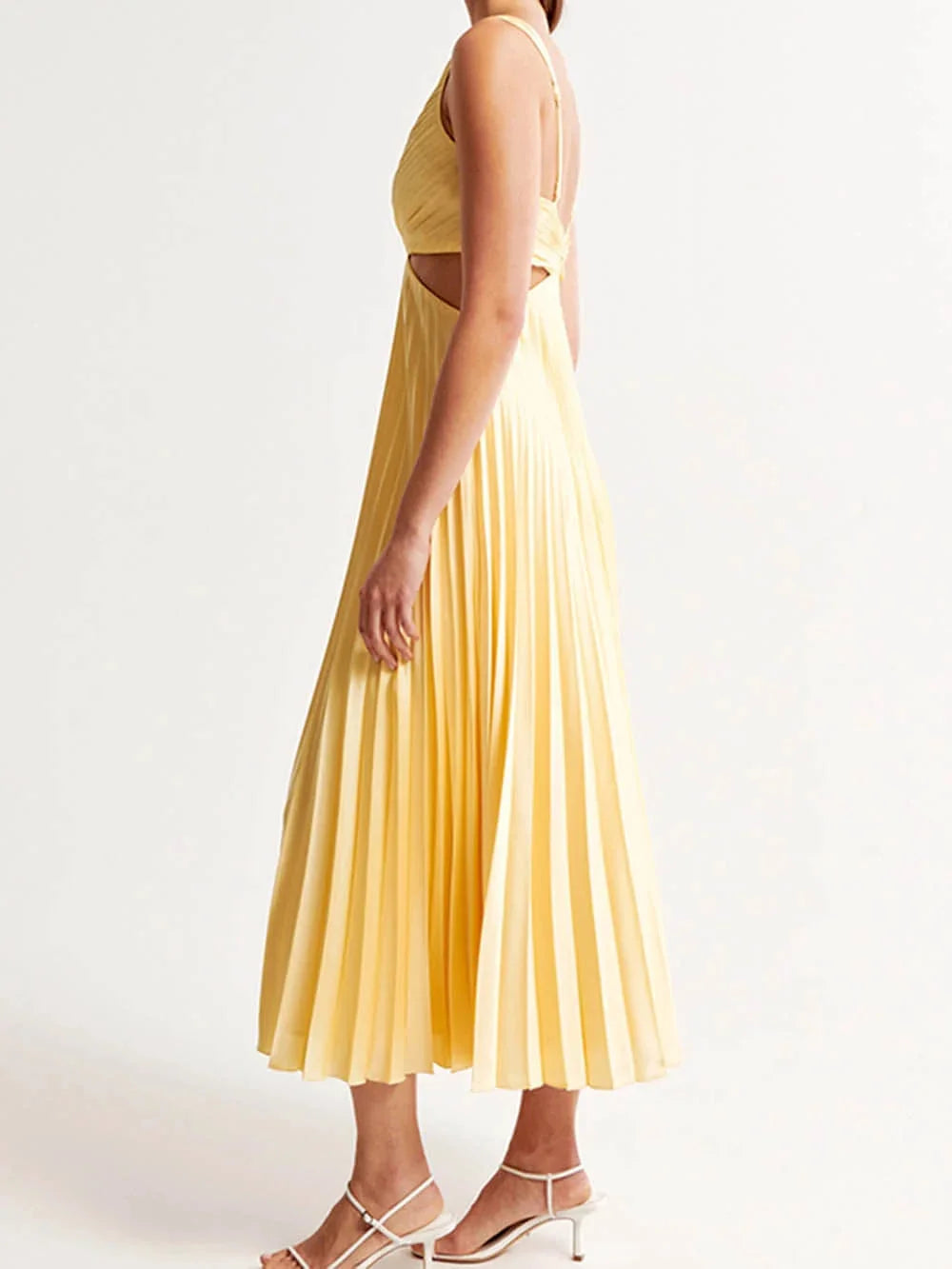 Schwarzes Midi Abendkleid für Damen mit Plissee-Falten und V-Ausschnitt, perfekt für besondere Anlässe.