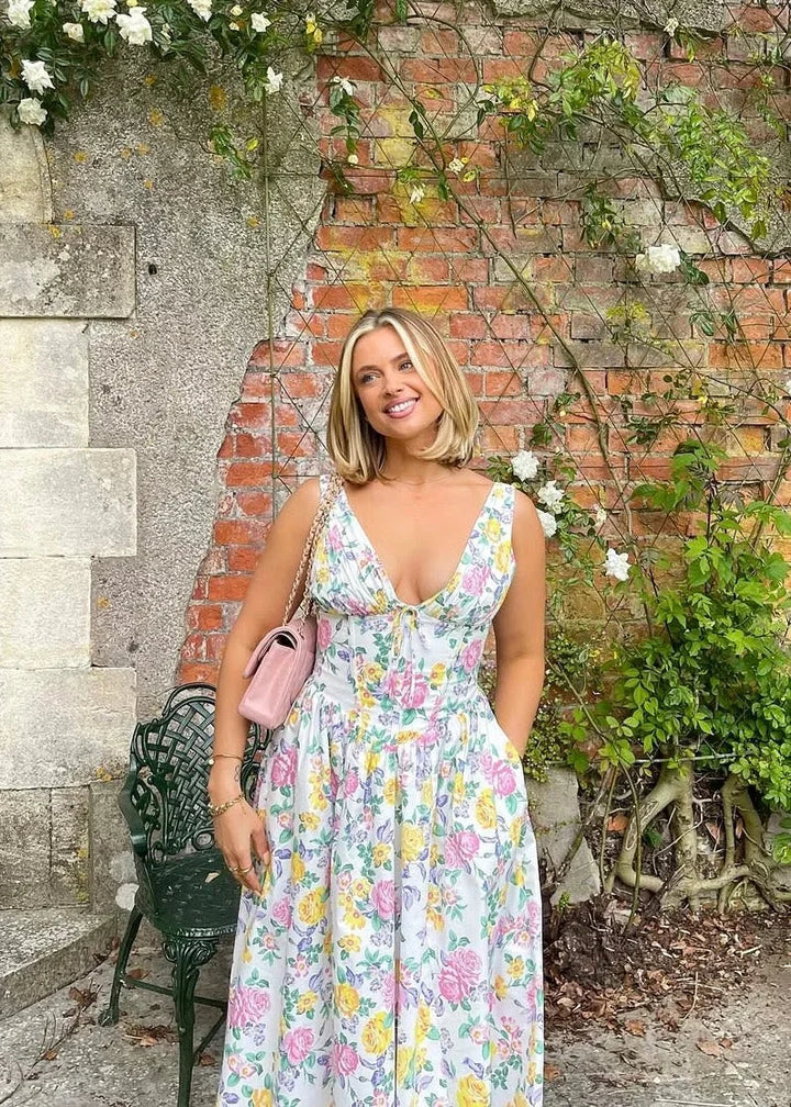 Damen Midi-Kleid mit Blumenmuster und V-Ausschnitt – High-quality product image.