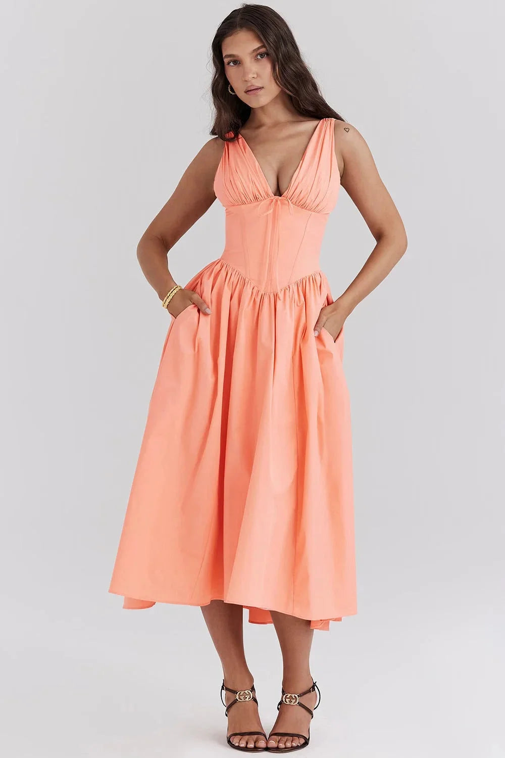 Damen Midi-Kleid mit Blumenmuster und V-Ausschnitt – High-quality product image.