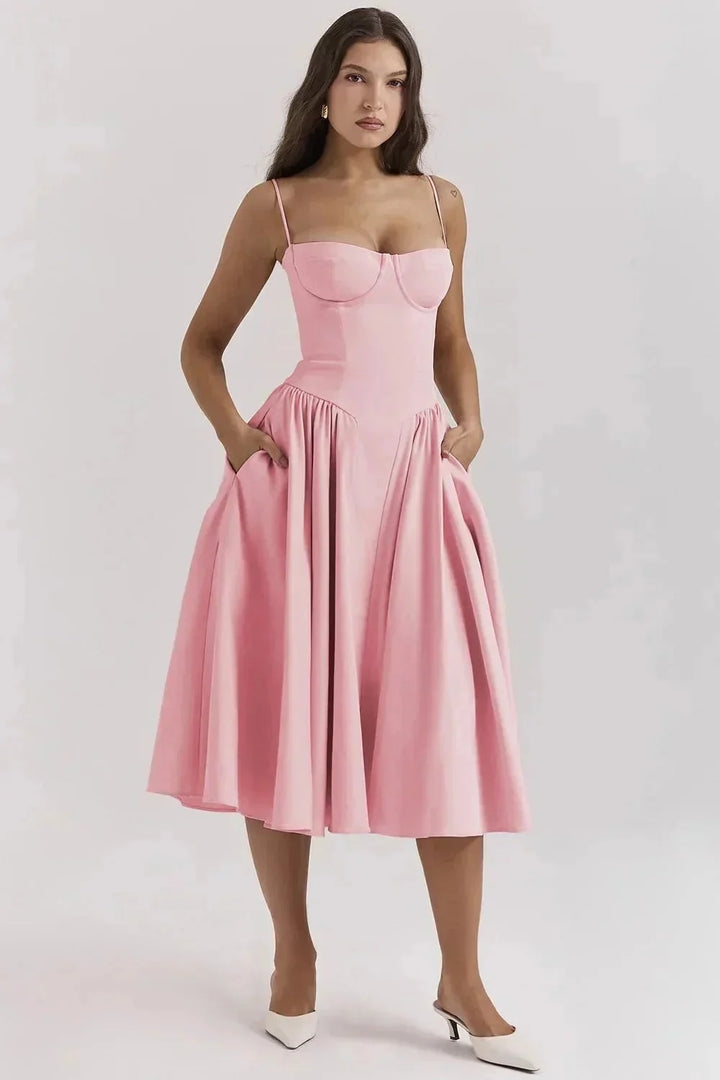 Damen Midi-Kleid mit schmaler Passform und ausgestelltem Rock – High-quality product image.