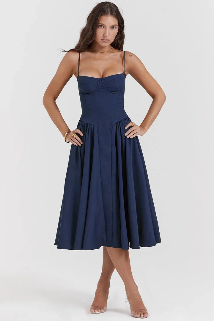 Damen Midi-Kleid mit schmaler Passform und ausgestelltem Rock – High-quality product image.