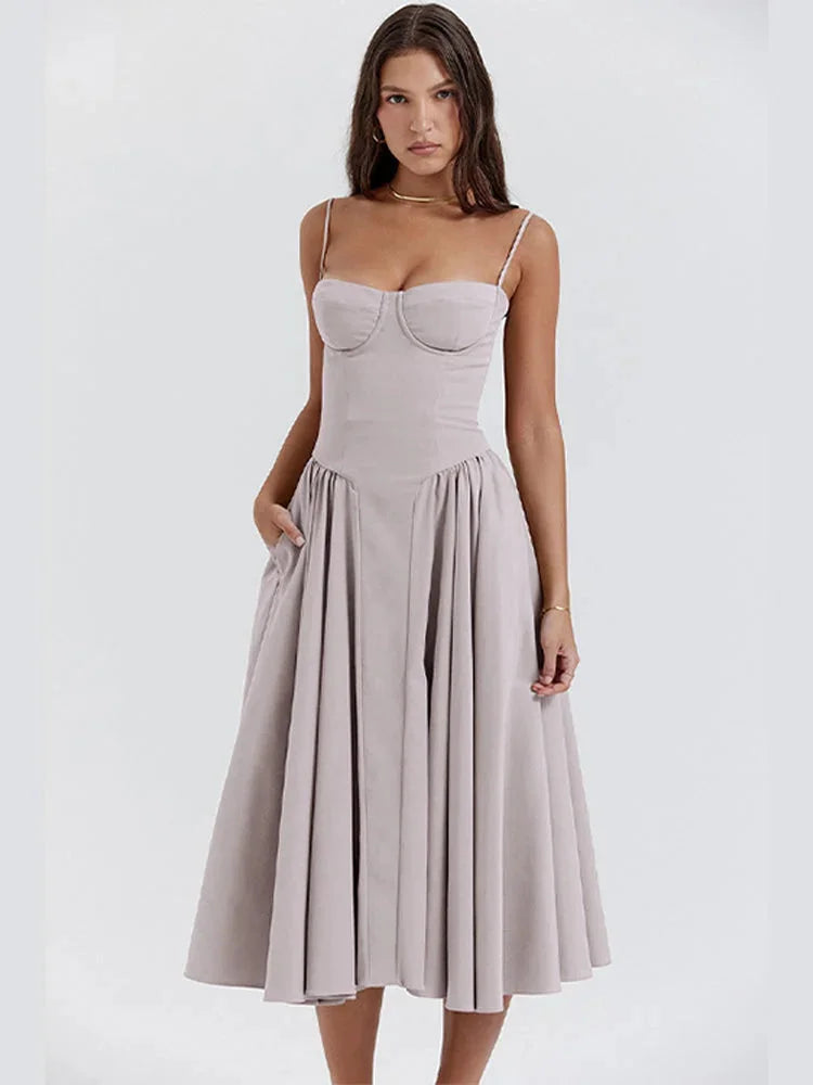 Damen Midi-Kleid mit schmaler Passform und ausgestelltem Rock – High-quality product image.