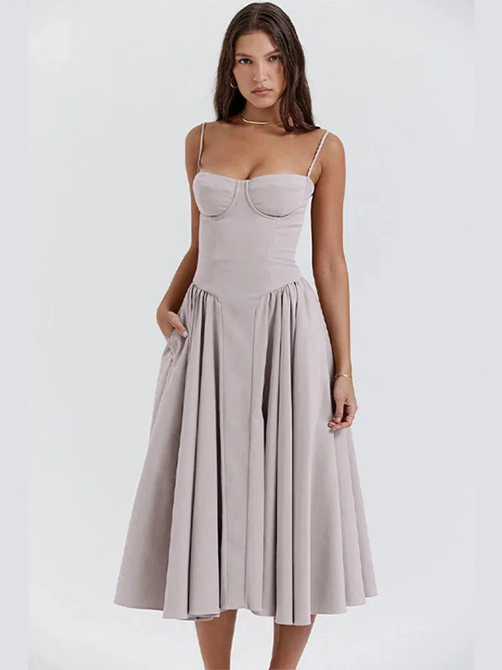 Damen Midi-Kleid mit schmaler Passform und ausgestelltem Rock – High-quality product image.