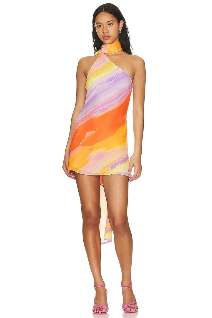 Damen Minikleid in Halfter-Form mit Sonnenuntergangsfarben – High-quality product image.