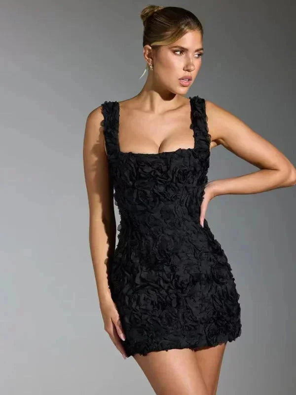 Damen Minikleid mit Blumenstruktur und Trägern – High-quality product image.