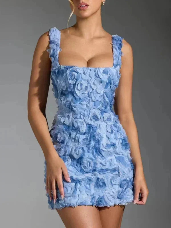 Damen Minikleid mit Blumenstruktur und Trägern – High-quality product image.