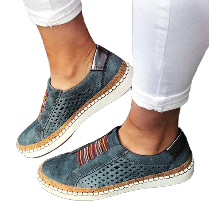 Blau-orthopädische Damen Schlupfschuhe mit Elastikeinsatz für bequemen Tragekomfort und stilvolles Design.