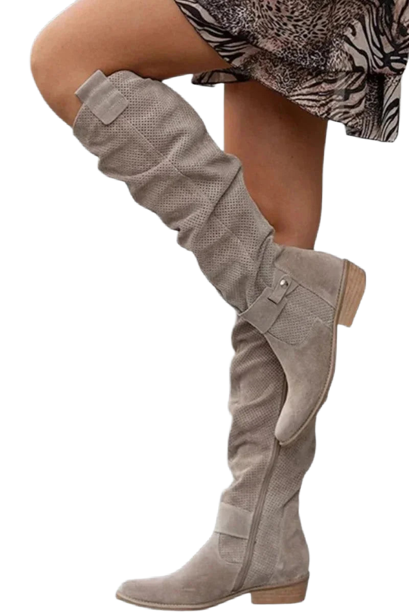 Beige Damen Overknee Stiefel aus weichem Kunstleder mit stabilen Blockabsatz für hohen Tragekomfort und eleganten Look.