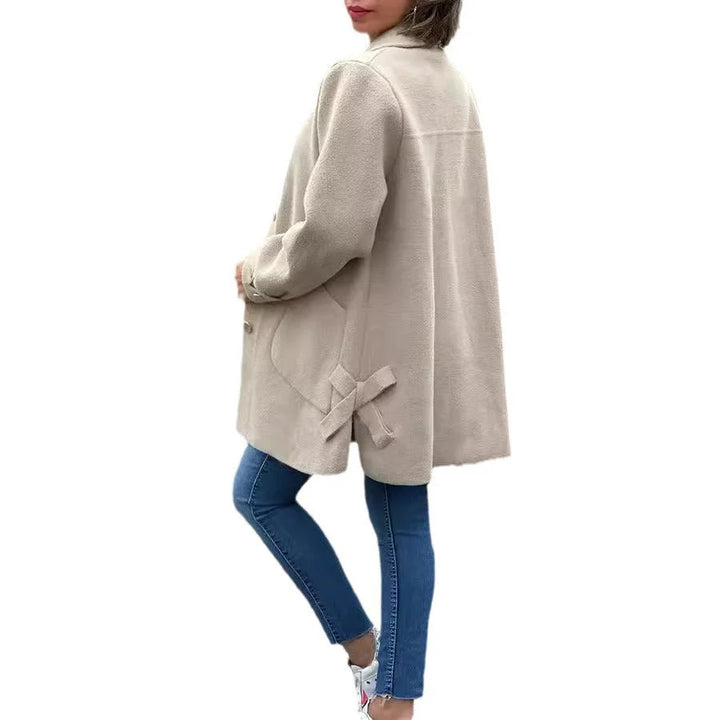 Damen Oversize-Mantel aus warmem Wollgemisch, mit Knopfleiste und klassischem Kragen für einen lässigen Look.