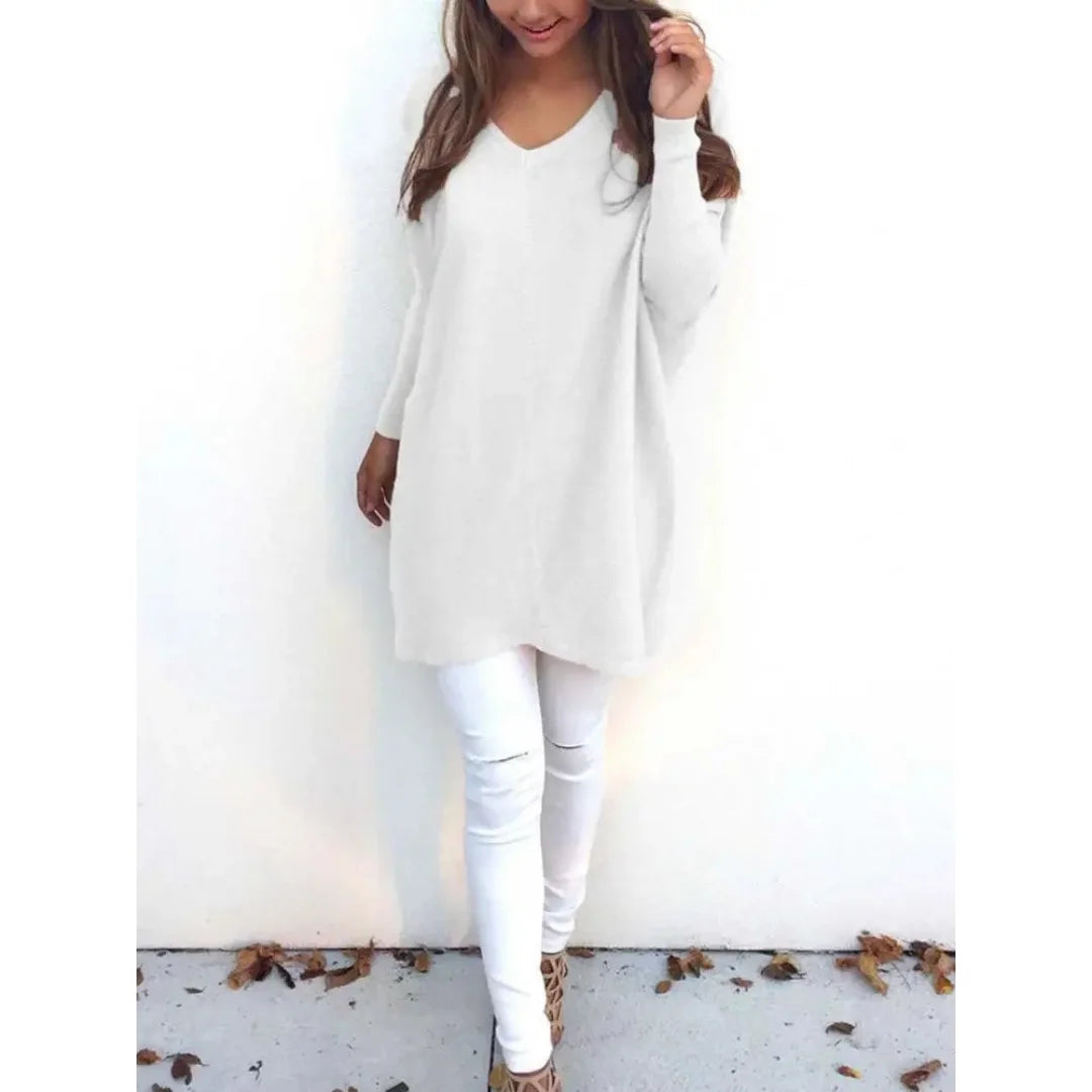 Damen Oversized V-Ausschnitt Pullover in Weiß, aus weichem, atmungsaktivem Material mit lässigem Design und lockerer…