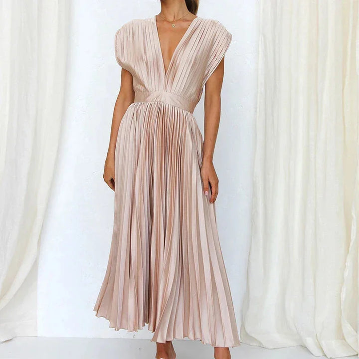 Rosa Damen Plissee Midi-Kleid aus leichtem Stoff, mit elegantem V-Ausschnitt für stilvolle Outfits.