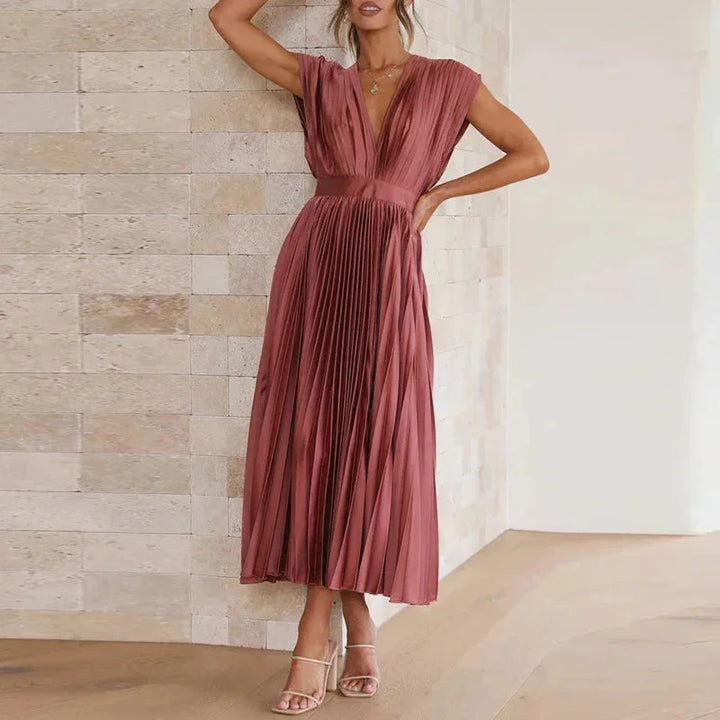 Rotes Damen Plissee Midi-Kleid, eleganter V-Ausschnitt, knielang, aus leichtem Stoff, perfekt für schicke Anlässe im Alltag.