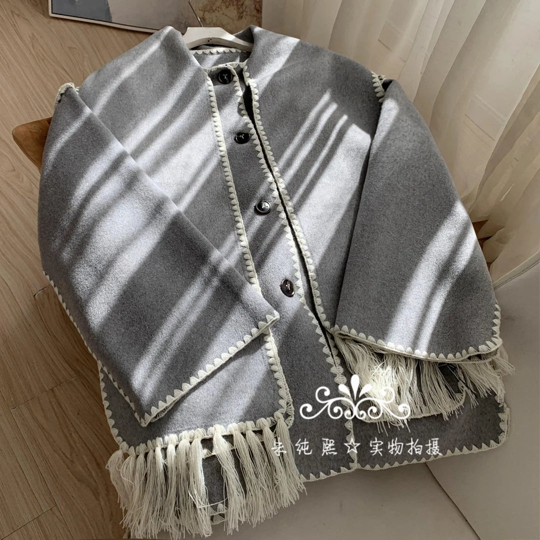Damen Poncho Jacke mit Fransen und Kontrastverzierung