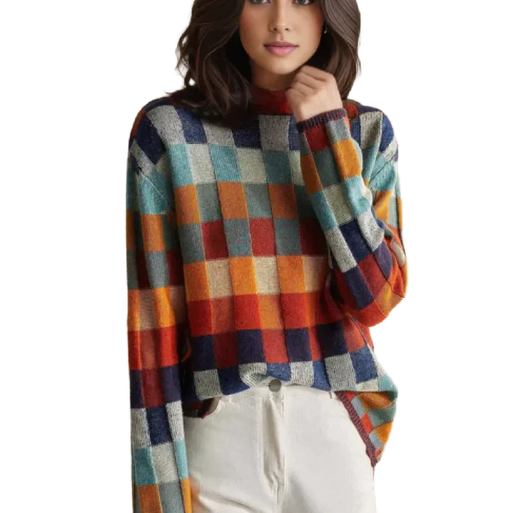 Damenpullover aus weichem Material mit buntem Karomuster und praktischem Rollkragen für gemütlichen Tragekomfort.