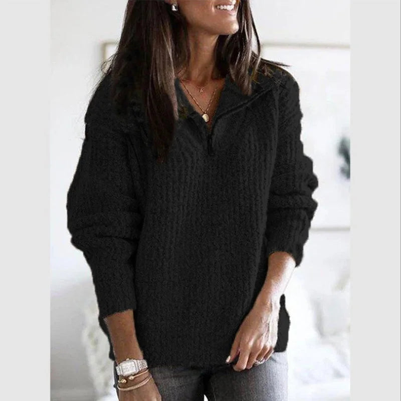 Damen Pullover aus weichem Material mit Halbreißverschluss und strukturiertem Kragen in zeitlosem Design.