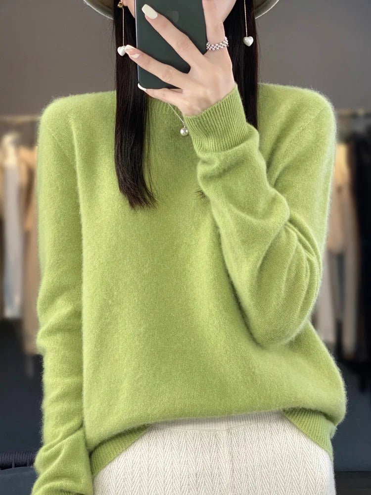 Fruchtgrüner Damen Pullover mit langen Ärmeln, aus weichem Material, ideal für kalte Tage, schlichtes Design.