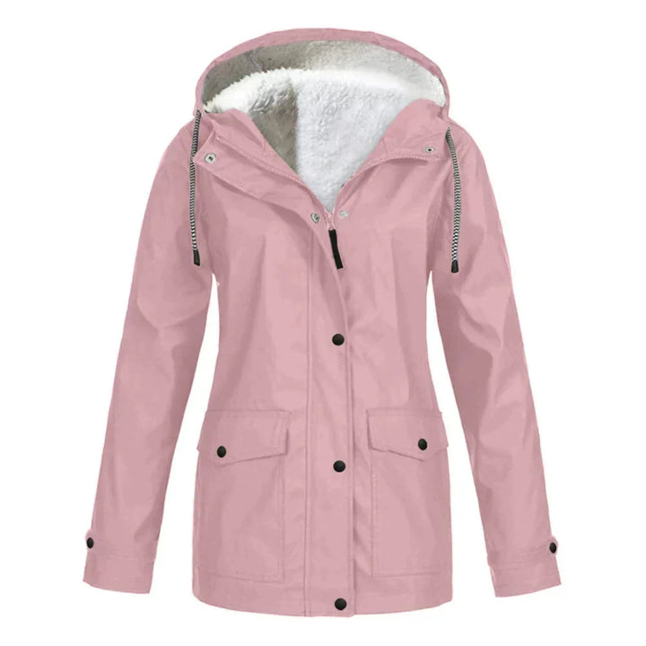 Rosa Damen Regenjacke mit Futter und Kapuze, aus wasserabweisendem Material, ideal für windige und nasse Tage.