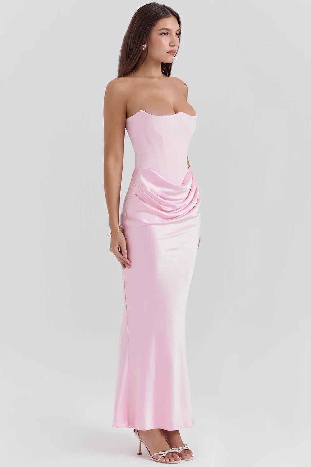 Damen Rosa Maxikleid mit Bandeau-Oberteil und Raffung – High-quality product image.