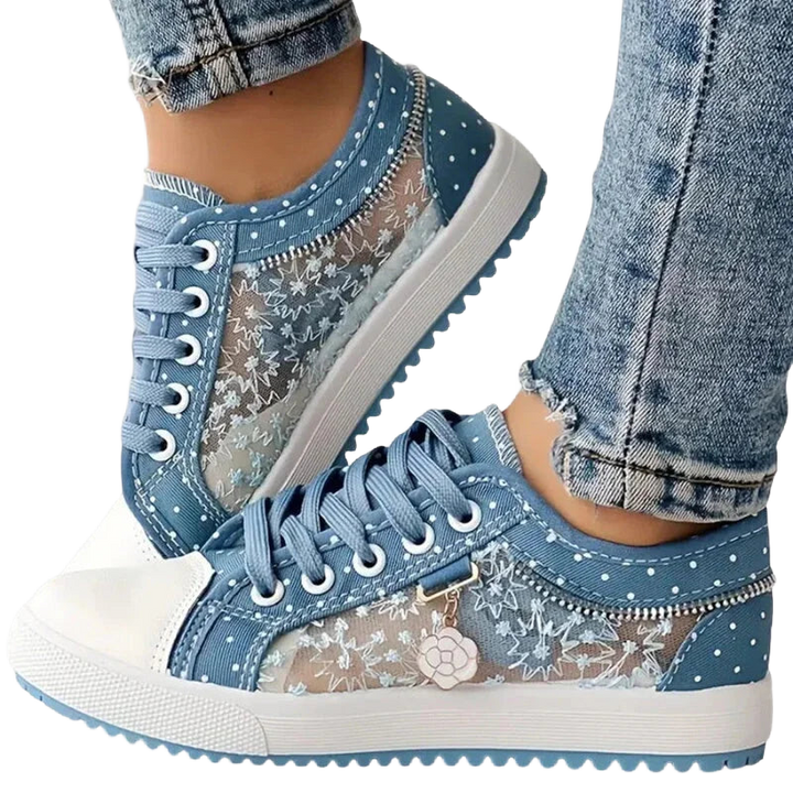 Hellblaue Damen Orthopädische Sneakers aus atmungsaktivem Material mit floralem Design und rutschfester Sohle.