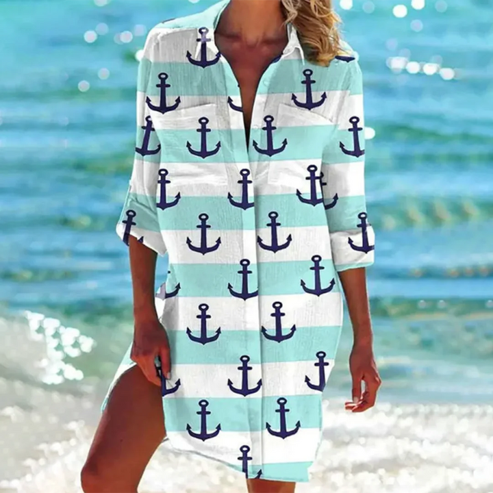 Damen Sommer-Shirt aus Baumwolle in Mintgrüner Anker-Batik-Optik mit Knopfleiste, ideal für warme Tage.
