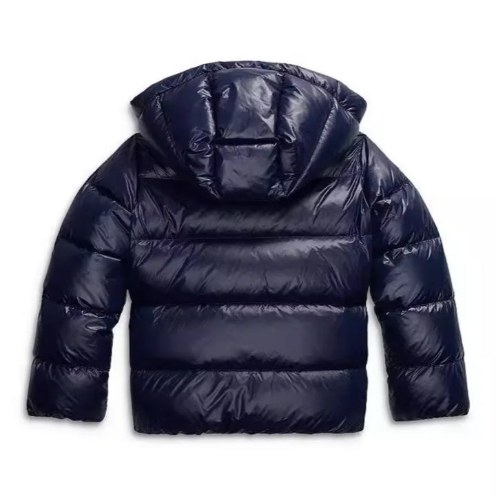 Damen Steppjacke mit Kapuze aus leichtem, isolierendem Material, ideal für kühlere Tage und sportliche Aktivitäten.