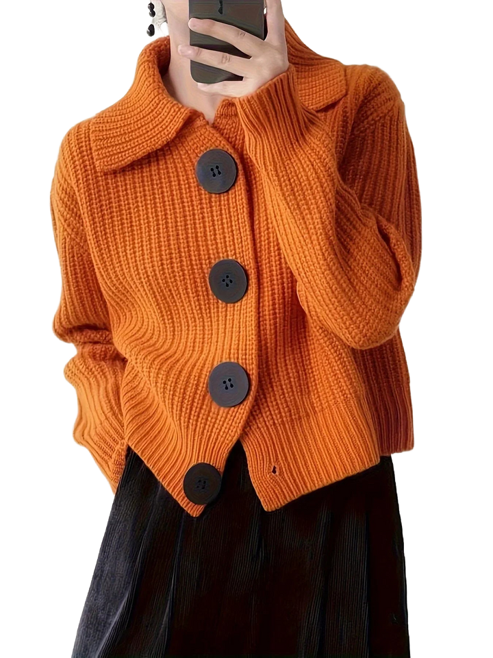 Damen Strickjacke mit großen Knöpfen und stilvollem Kragen
