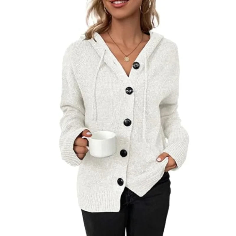 Damen Strickjacke aus weichem, atmungsaktivem Material mit Knöpfen und Kapuze für zusätzlichen Komfort und Stil.