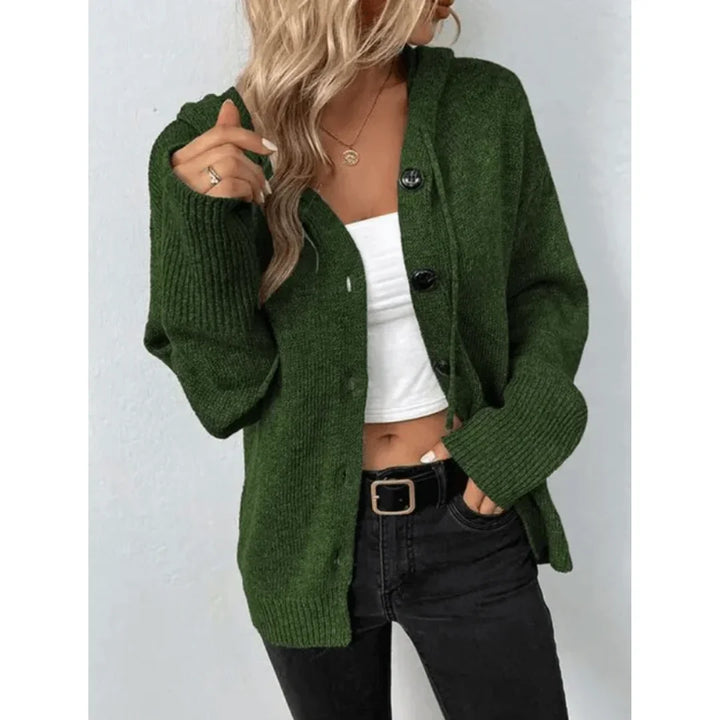 Grüne Damen Strickjacke mit Knöpfen und Kapuze, aus weichem, gemütlichem Material und klassischem Design für den Alltag.