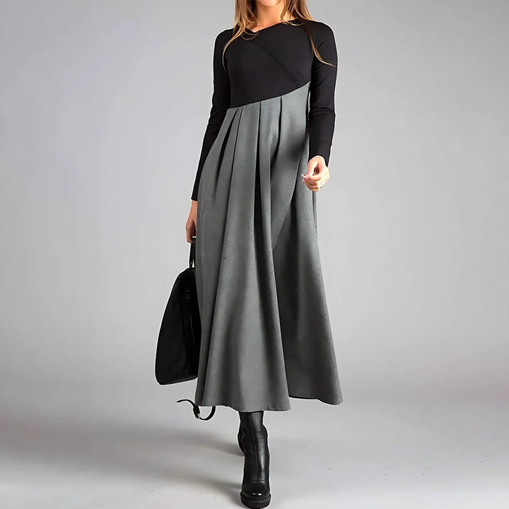 Damen Strickkleid in Schwarz und Grau, weich, langarm, komfortabler Schnitt, ideal für Freizeit und Alltag.