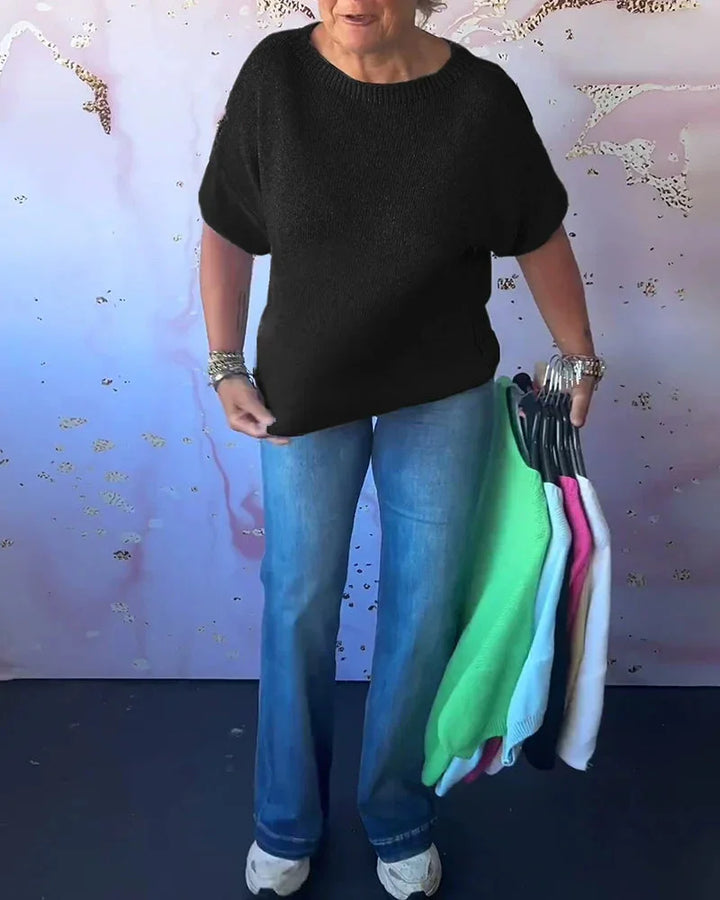Damen Strickpullover mit lockerer Passform, Rundhalsausschnitt und weichem, atmungsaktivem Material in sanften Farben.