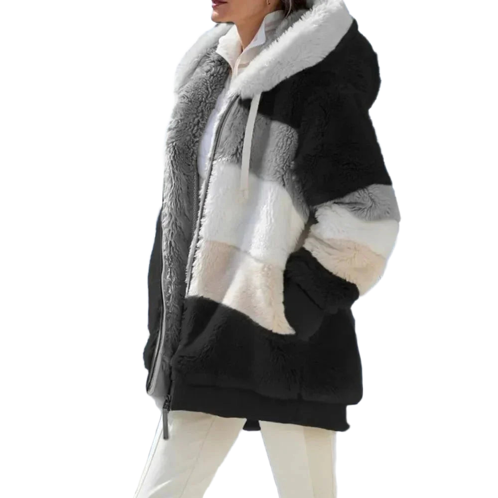 Schwarze Damen Plüschjacke mit Kapuze und Farbblock-Design, weiches Material, gemütlicher Schnitt für kalte Tage.