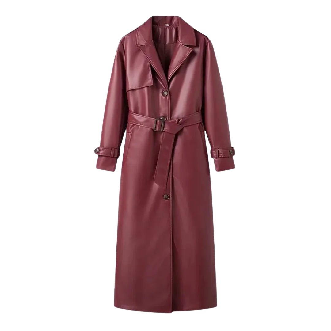 Damen Trenchcoat in Burgunder, aus weichem Material, mit Gürtel und klassischem Reverskragen für eleganten Look.