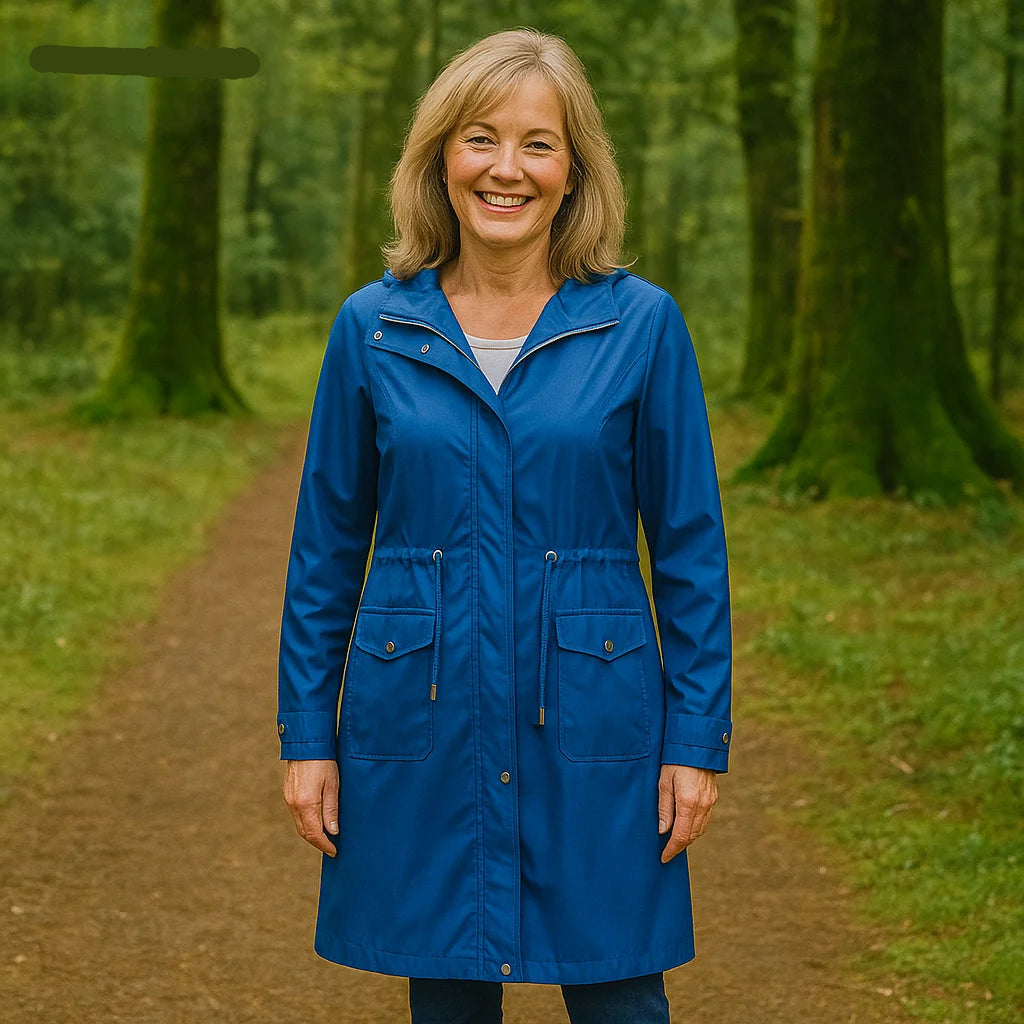 Damen Trenchcoat mit Kapuze aus wasserdichtem Stoff, sportliches Design, ideal für Regenwetter und modische Freizeitoutfits.