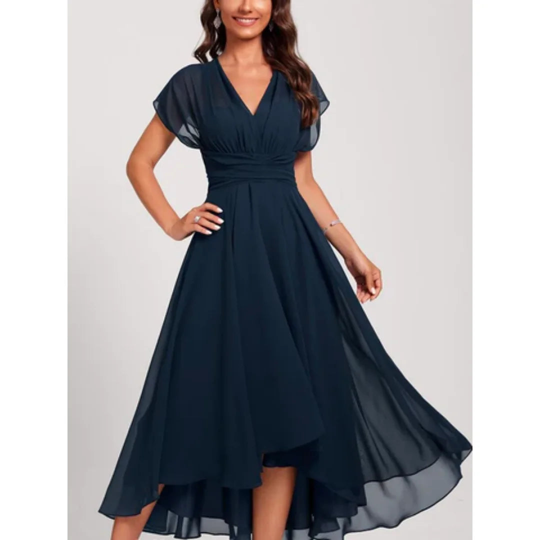 Damen V-Ausschnitt Midi-Kleid in Dunkelblau mit Asymmetrischem Saum, aus weichem Stoff, figurbetont geschnitten, perfekt für…