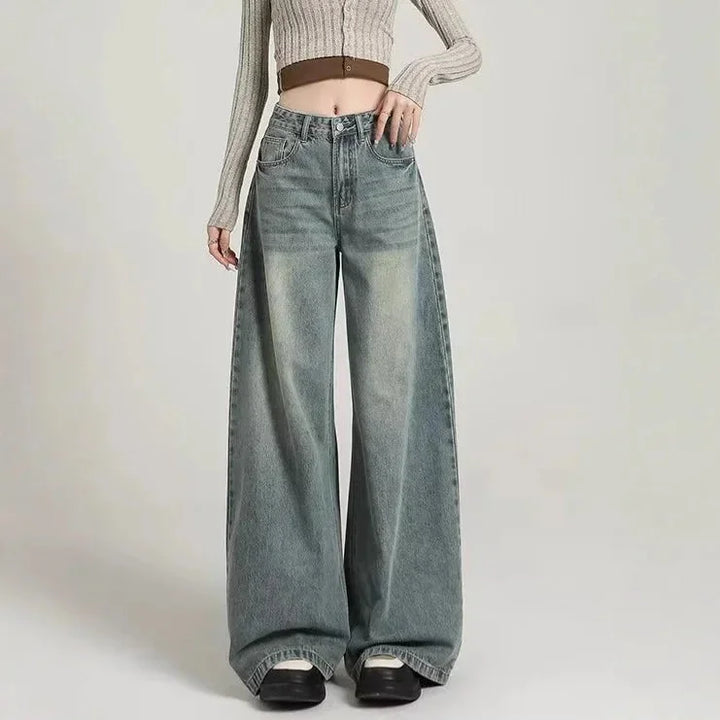 Damen Weite Jeans in Used-Optik, hohe Taille, aus Baumwollmischung, lässiger Schnitt, perfekt für Freizeitoutfits.