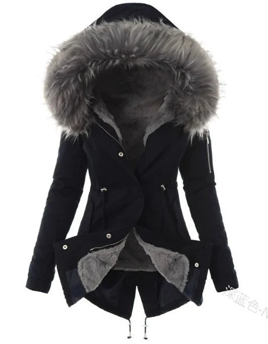 Schwarze Damen Winterjacke mit kuscheligem Fellkragen, Kapuze und praktischen Taschen für kalte Tage.