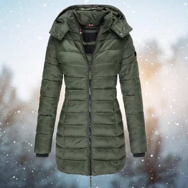 Grüne Damen Pufferjacke mit Kapuze, Reißverschluss und wasserabweisendem Material, ideal für winterliche Outfits.