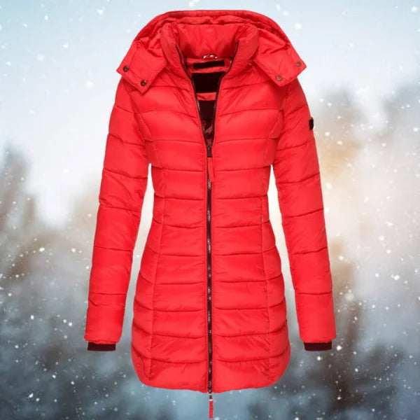 Rote Damen Winterjacke Puffer mit Kapuze, Reißverschluss und wasserabweisendem Material für zusätzlichen Schutz.