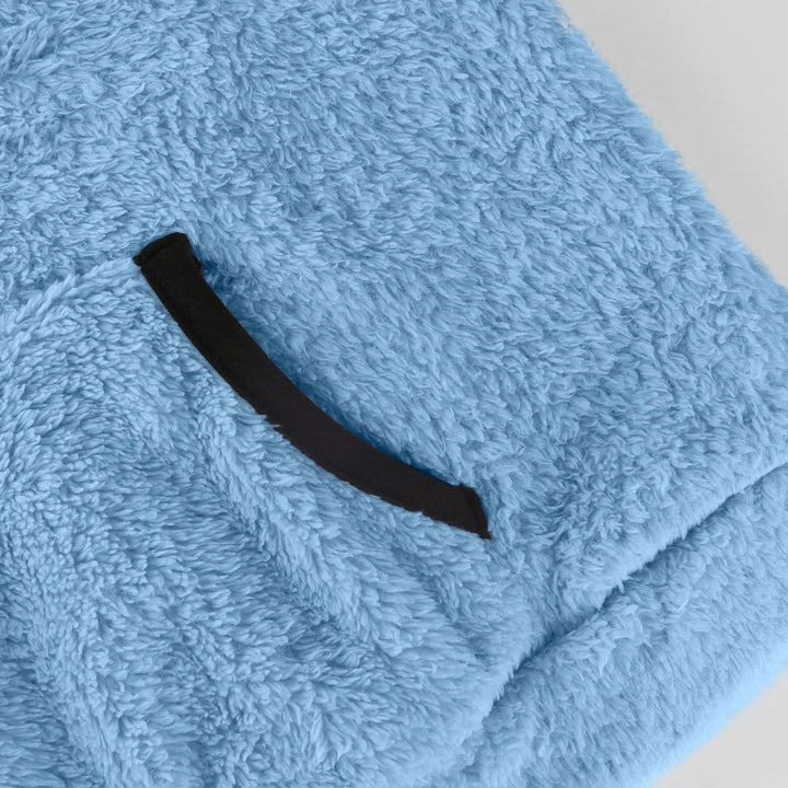 Damen Zipper Pullover aus weichem Baumwollmix mit Kängurutasche und praktischen Reißverschlussdetails.