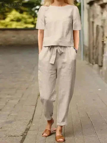 Damen Zweiteiler Set in Khaki mit elastischem Bund, langen Ärmeln und weichem, leichtem Stoff für Komfort und Stil.