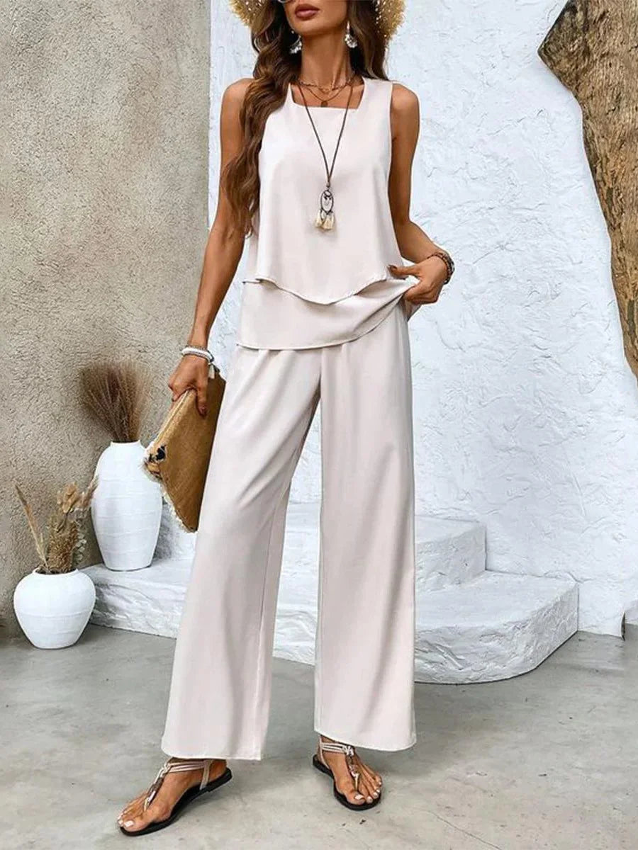 Damen Zweiteiliges Set in Creme: ärmelloses Top und bedruckte Hose aus leichtem Stoff mit dezenter Musterung.