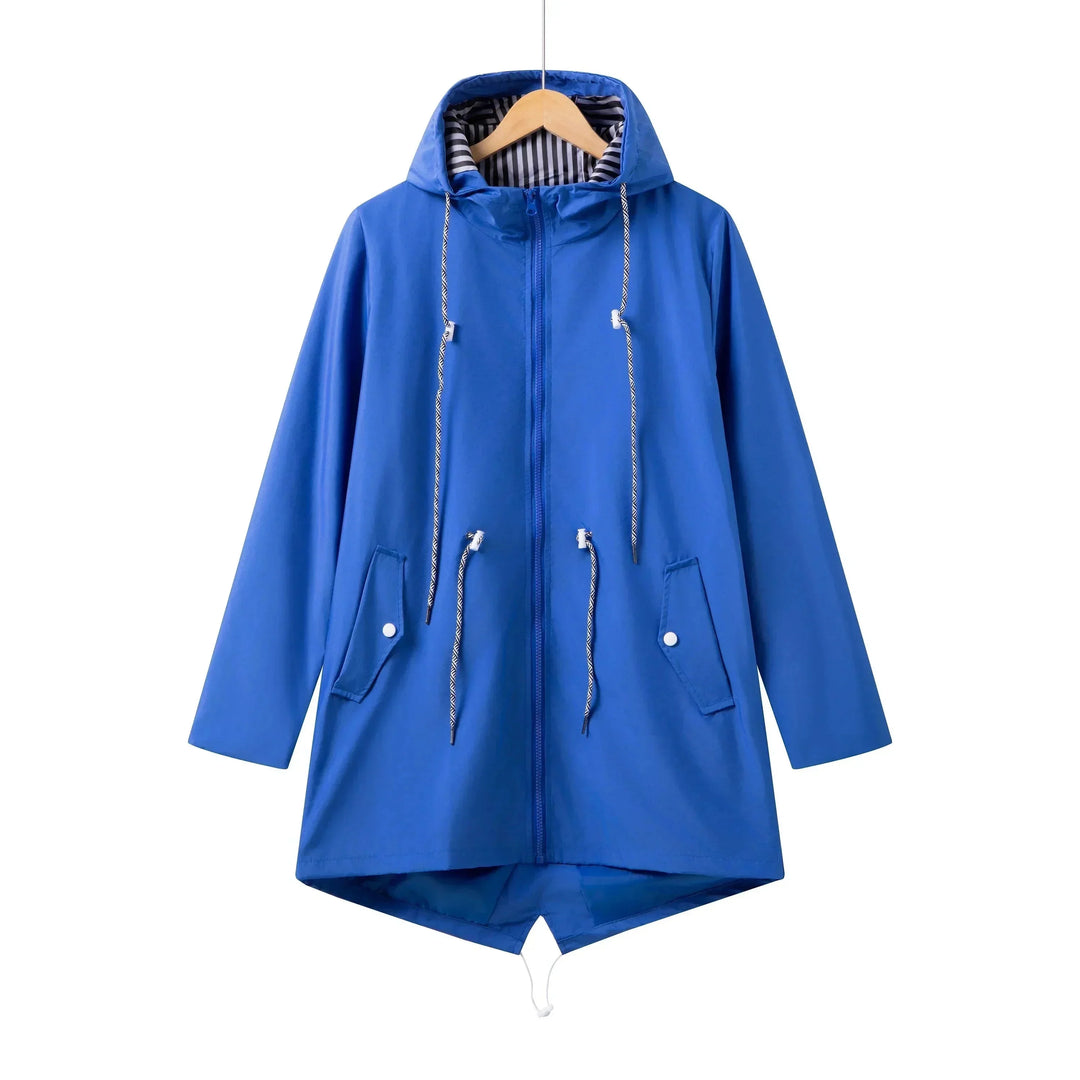 Blaues Outdoor-Kapuzenjacke mit Reißverschluss und Kordelzug, ideal für Outdoor-Aktivitäten, aus atmungsaktivem Material.