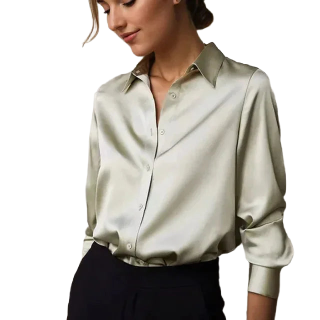 Grüne Damenbluse mit Knopfleiste, langen Ärmeln und leichtem Baumwollmaterial für täglichen Komfort und lässigen Stil.
